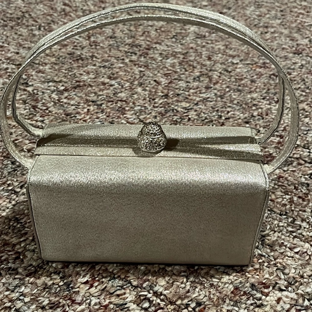 Beautiful evening bag.  Stunning